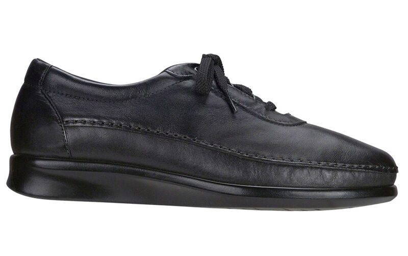 Traveler Athletic Lace Up Shoe