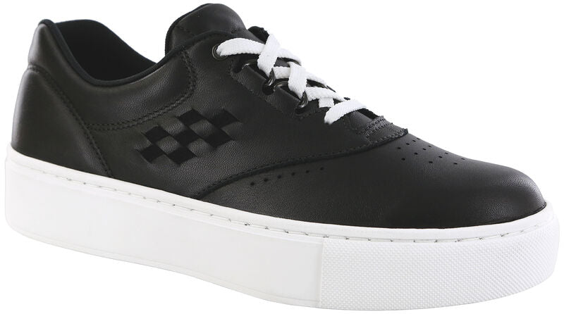 Free Rein Non Slip Lace Up