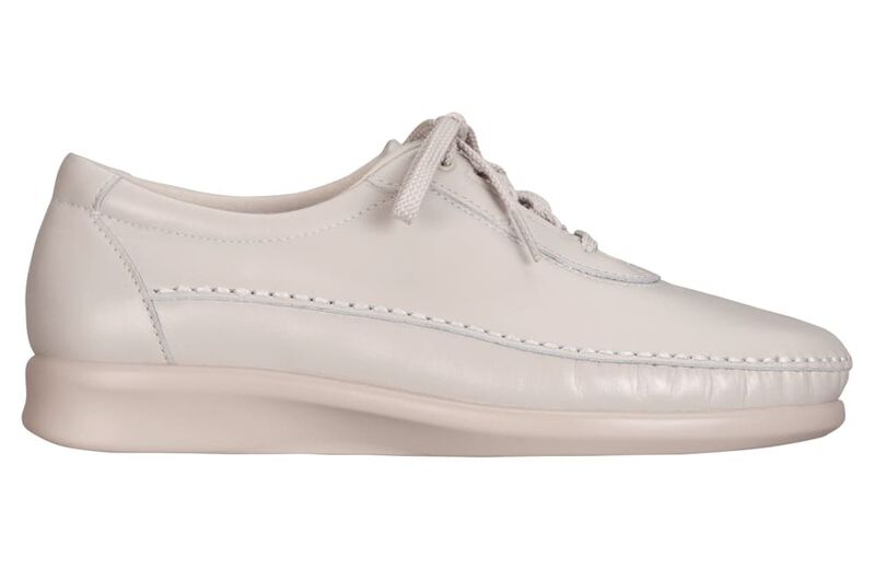Traveler Athletic Lace Up Shoe